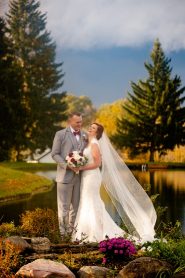 Photographer Amy Elizabeth Birdsong Photography Meadow Ridge Events Windsor Ohio Wedding -143