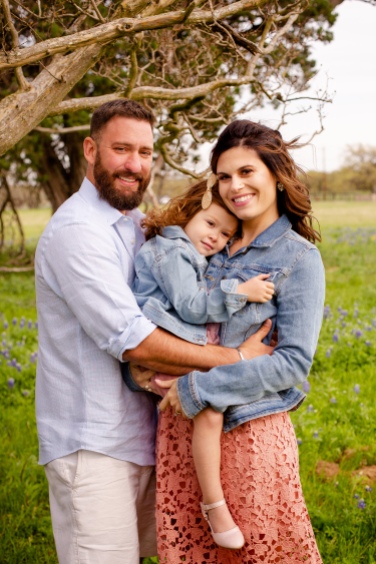 @ Photographer Amy Elizabeth Birdsong Photography Texas Bluebonnet family portrait location photographer-19